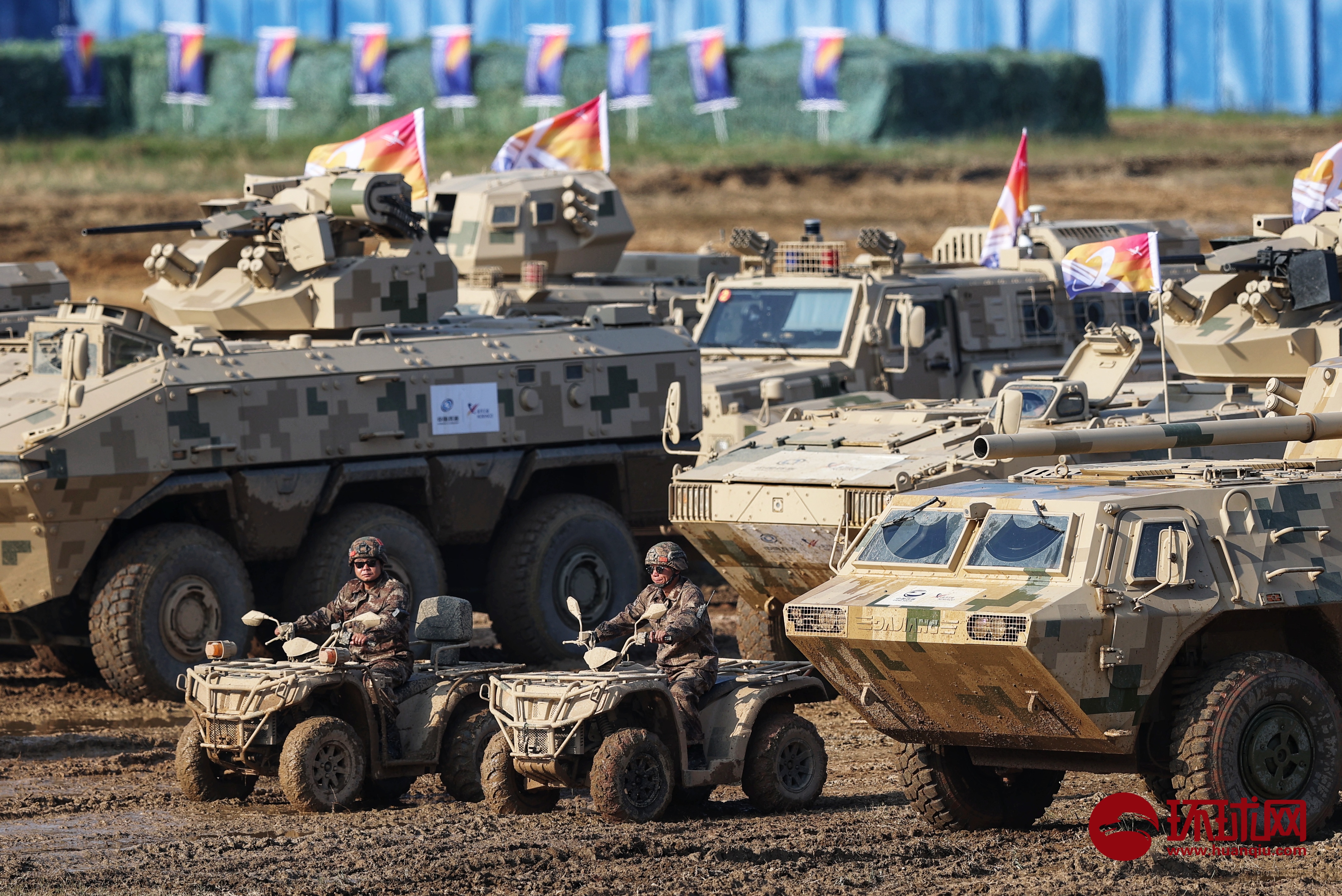 珠海航展:中国陆军"硬核"武器亮相 | 极目新闻