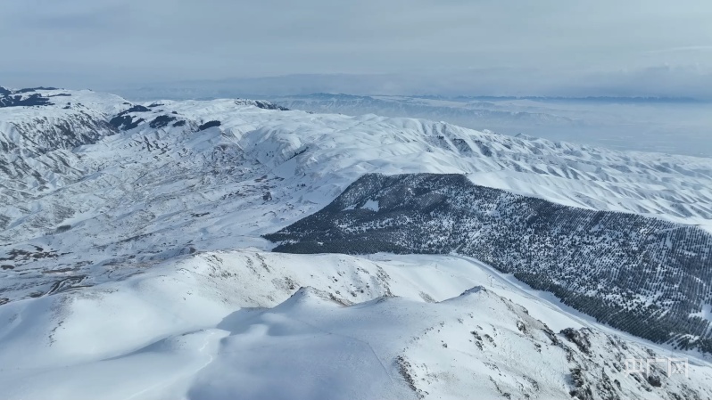 疆山疆水丨新疆特克斯达坂雪景迷人 | 极目新闻