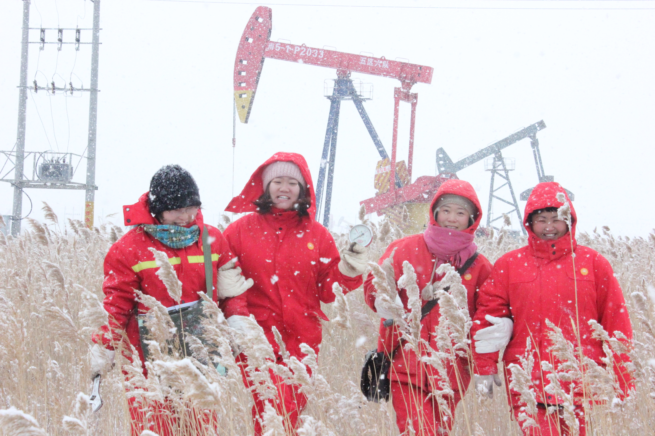同时,该厂结合女工技术需求和个性特点,以"创建学习型组织,培养知识型