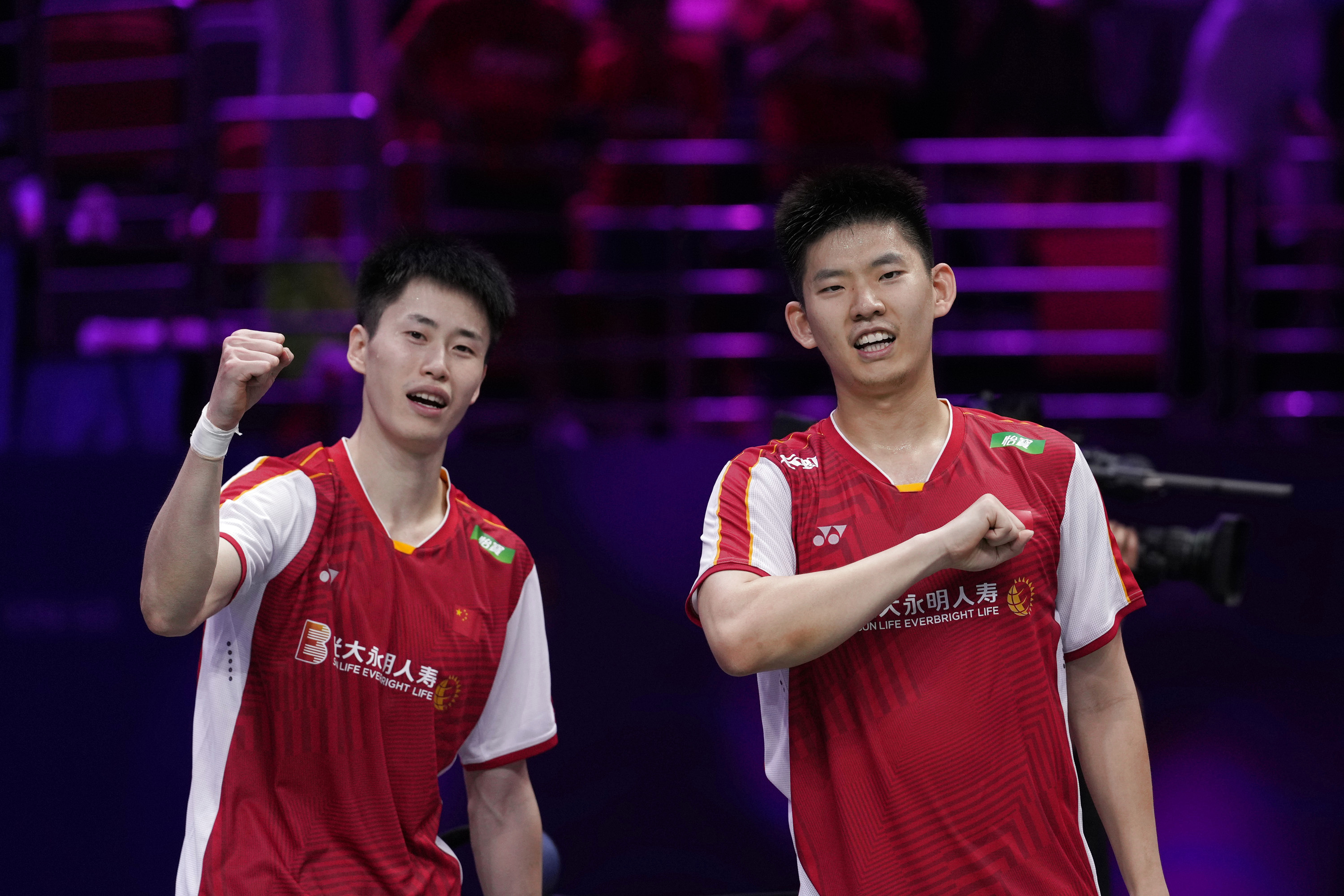 李玲蔚是世界羽毛球史上第一个集世界锦标赛,世界杯