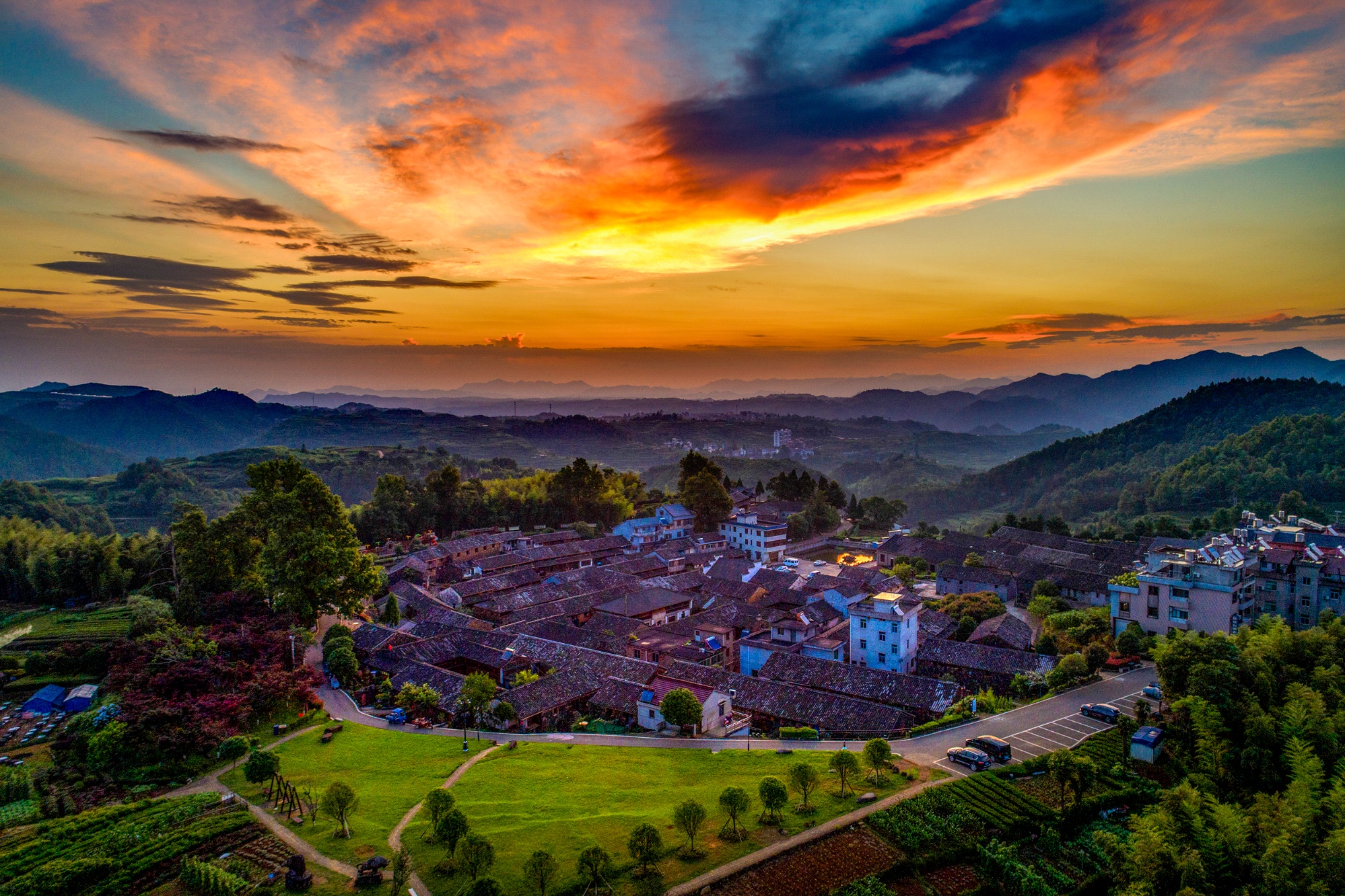 【在"浙"里 建设美丽中国】破圈文旅深度融合,金华磐安以"一方乌石"铺
