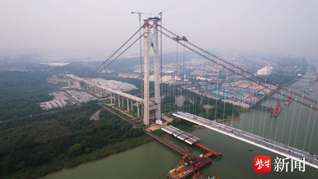 南京仙新路长江大桥图片