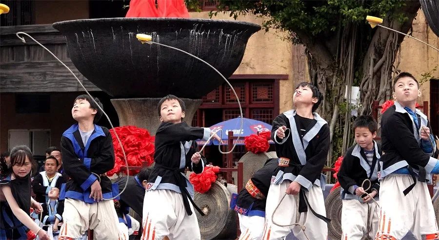 瑶望天下景区举行在南丹县里湖瑶族乡将于2月23日(农历正月十四)