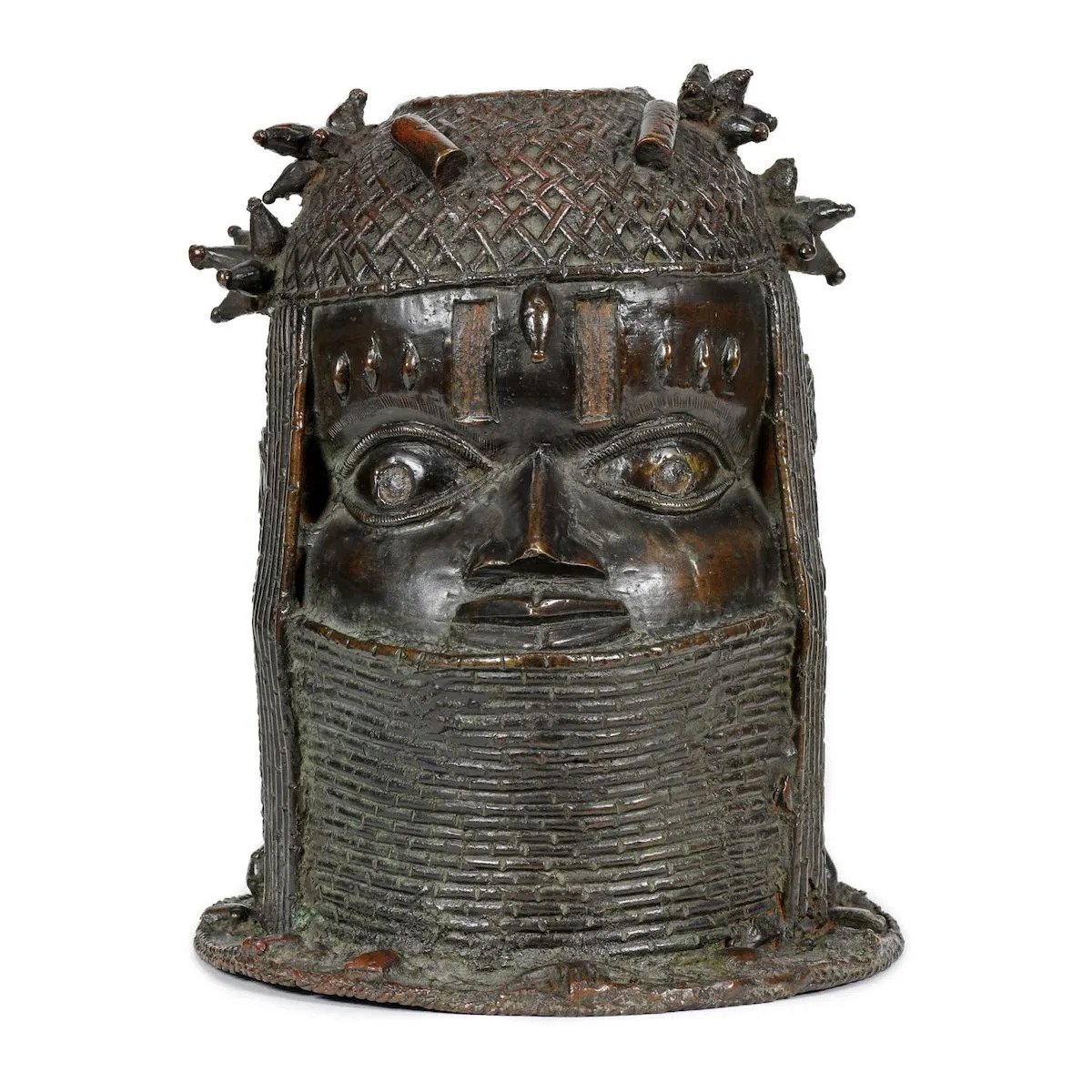 阿伯丁大学购买的贝宁青铜雕塑