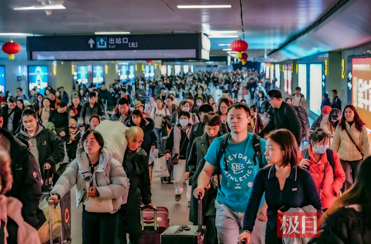 102万人次从武汉出发！各地年味特产汇入武汉，也从武汉流向全国各地
