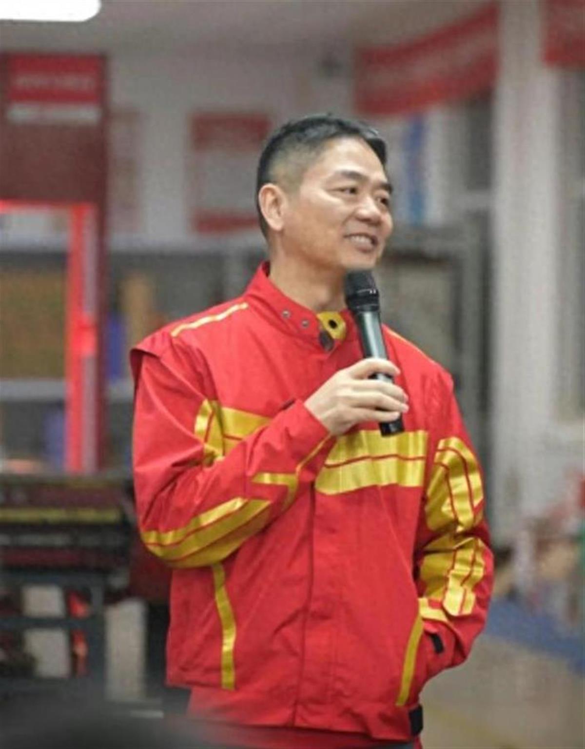 A刘强东“火锅讲话”走红.png