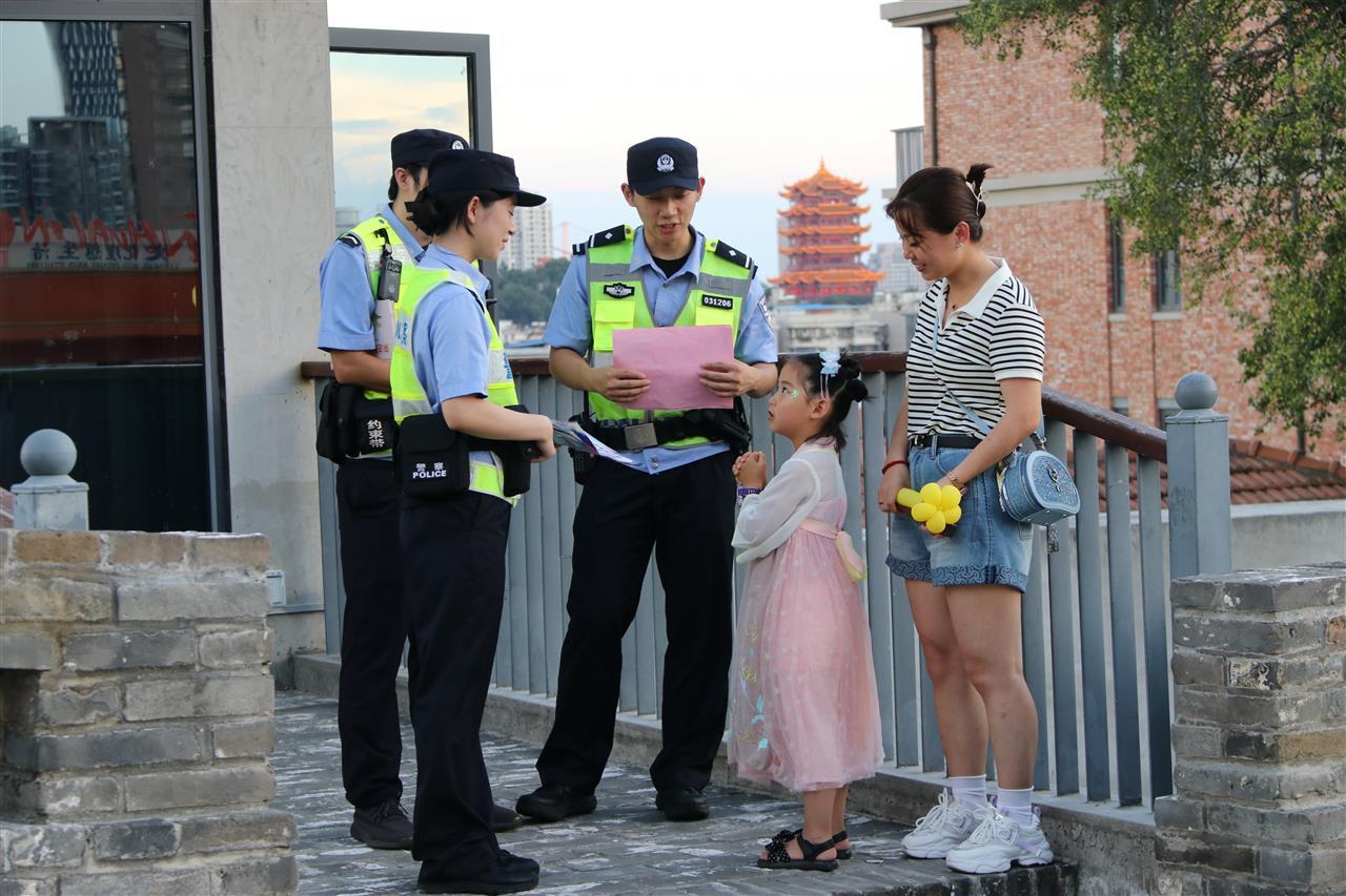 昙华林青春守护队 微信图片_20260106151515.jpg