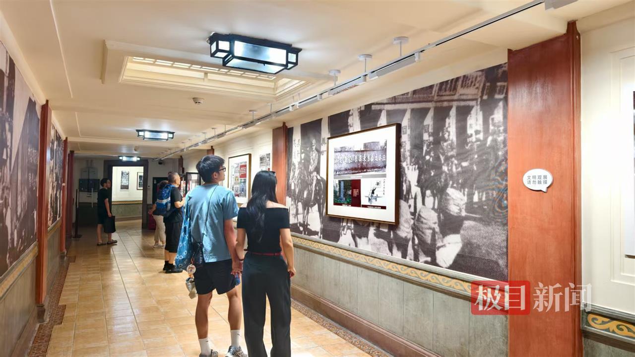 展览现场 极目新闻记者摄.jpg