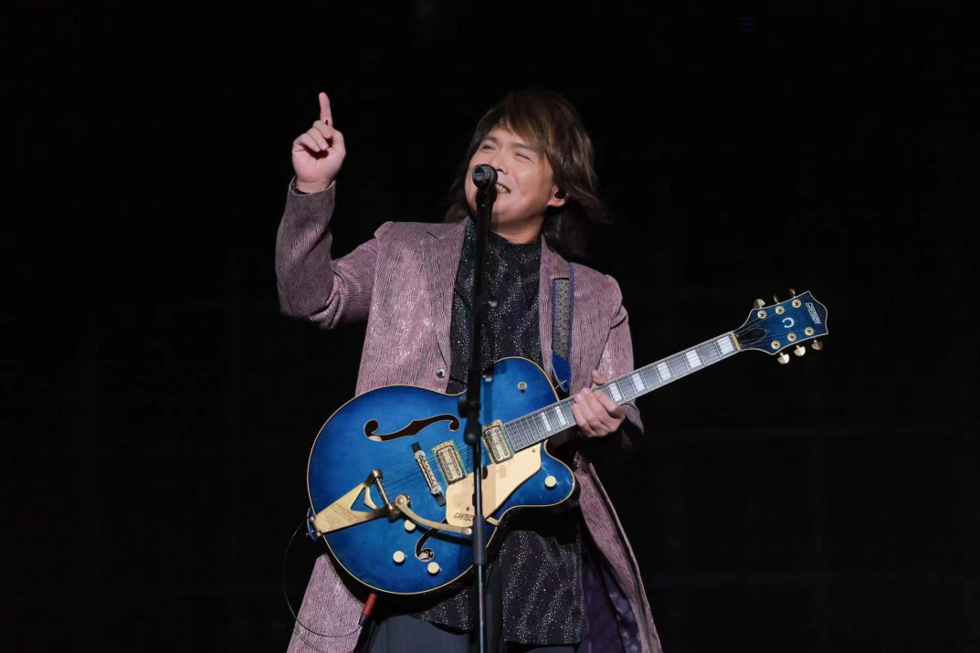 伍佰演唱会成都站官宣 来感受万人ktv现场"伴奏" | 极目新闻