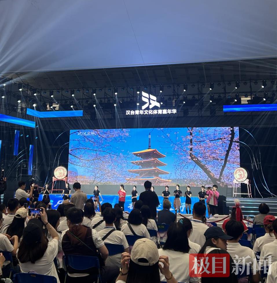 江汉大学活动.jpg