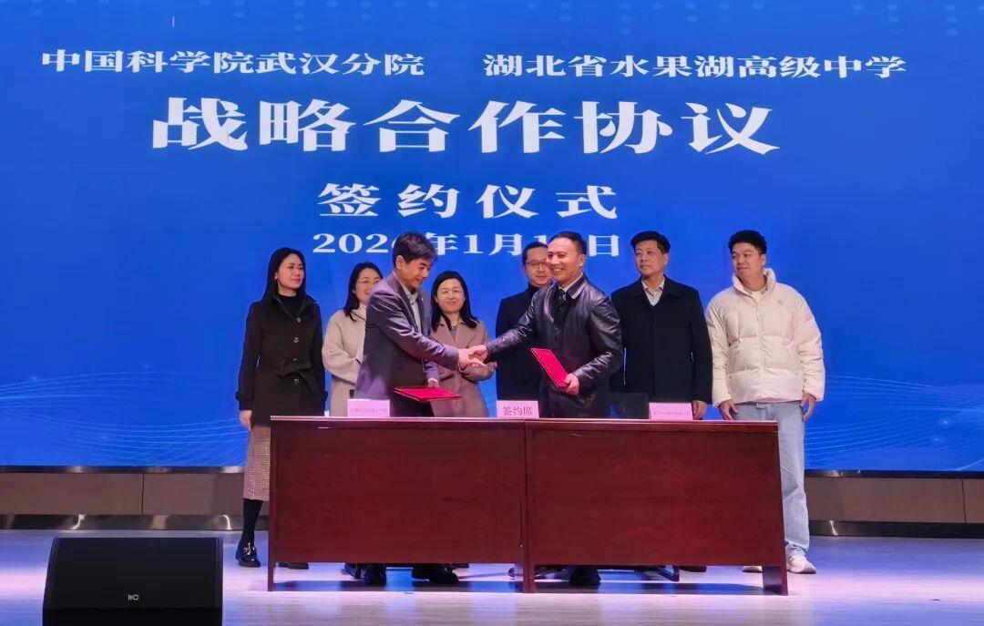 d515337ee8c23c3194beb2be4ede0072.jpg d515337ee8c23c3194beb2be4ede0072.jpg