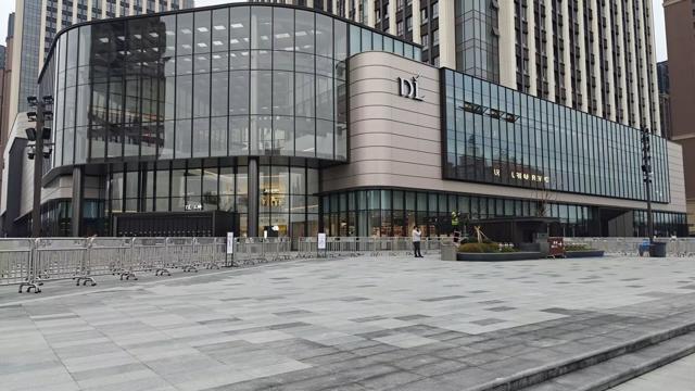 于东来再回应“薪酬争议”：100分为标准最多给胖东来人打10分，所有员工能力与薪酬不匹配，但一直用超值薪酬成就员工