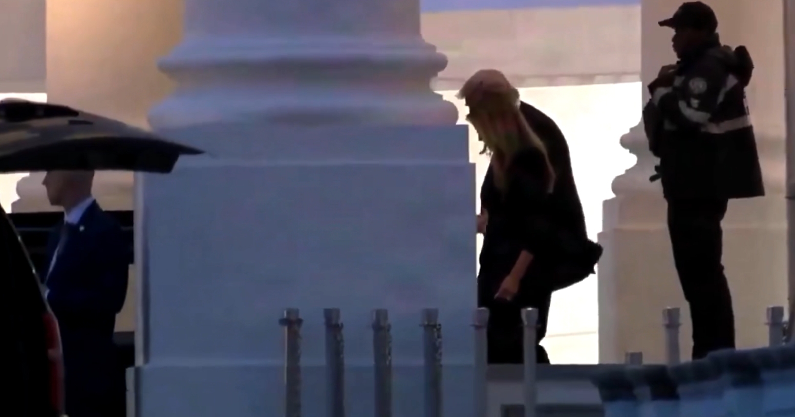 两年内特朗普已遭遇至少4次刺杀威胁，特朗普在白宫枪击事件后强调，需达到“一种前所未有的安保级别”