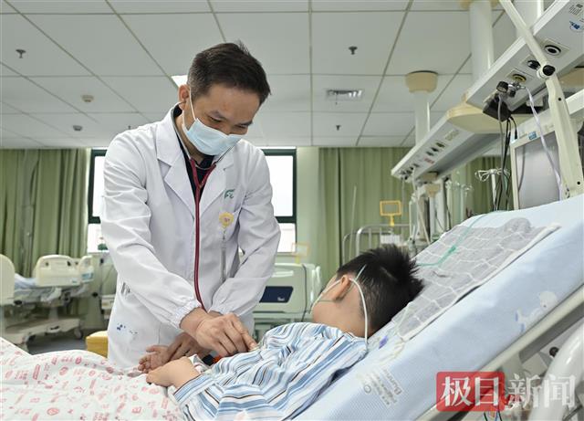 6岁男孩患暴发性心肌炎，ECMO联合临时起搏器“双保险”抢回一命