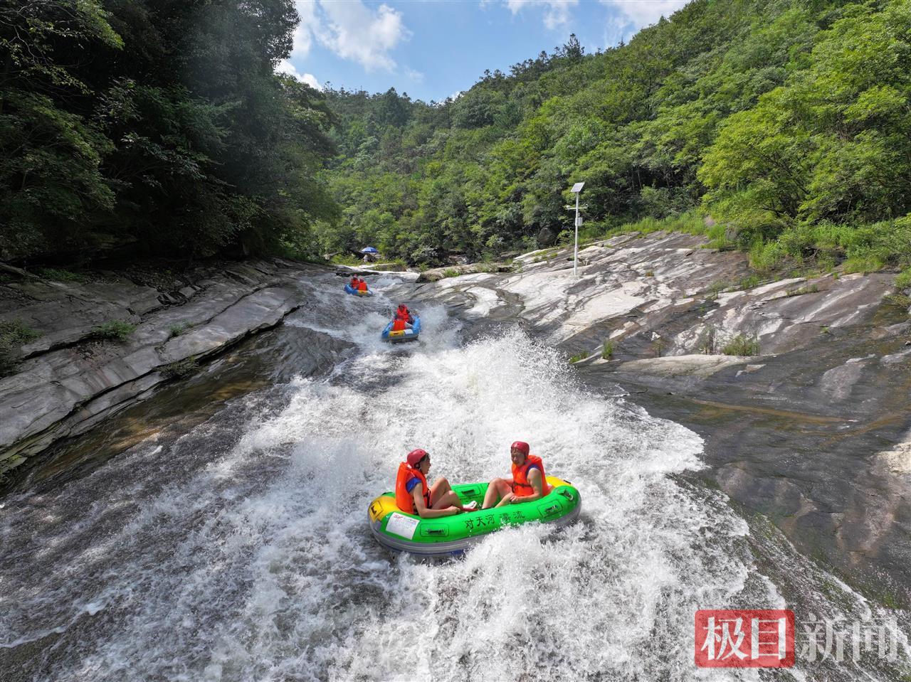 红安对天河漂流.jpg