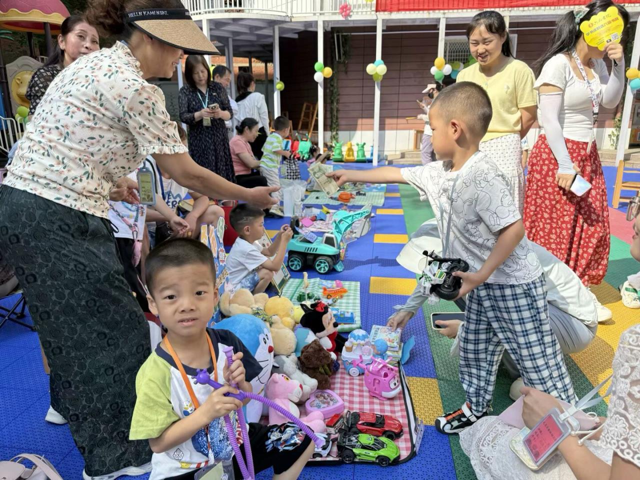 2025.5.30武昌区柴林幼儿园跳蚤市场暨六一庆祝活动照片2.png 2025.5.30武昌区柴林幼儿园跳蚤市场暨六一庆祝活动照片2.png