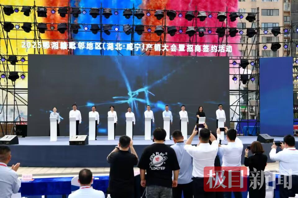 17D125017235C30450A170C2DDEEEAC4.jpg 17D125017235C30450A170C2DDEEEAC4.jpg