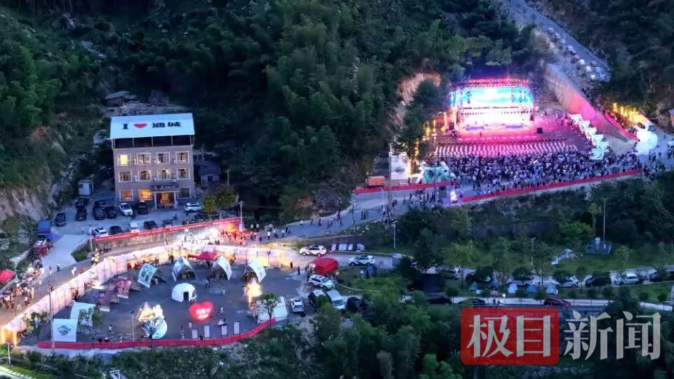 A3C572D6F8D3B15CDA2BD086F08A7EFC.jpg A3C572D6F8D3B15CDA2BD086F08A7EFC.jpg