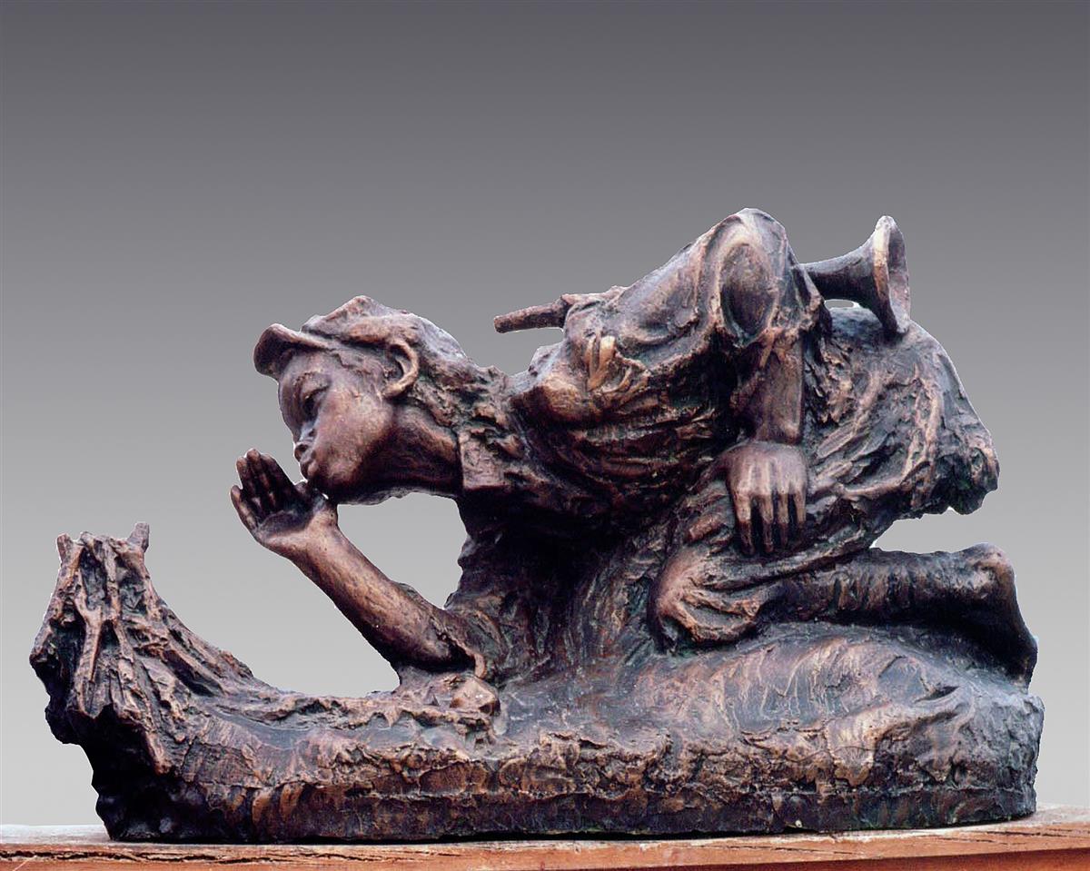 36、王万喜《火种》100cm×50cm×60cm  雕塑  1985年  湖北美术馆藏.jpg