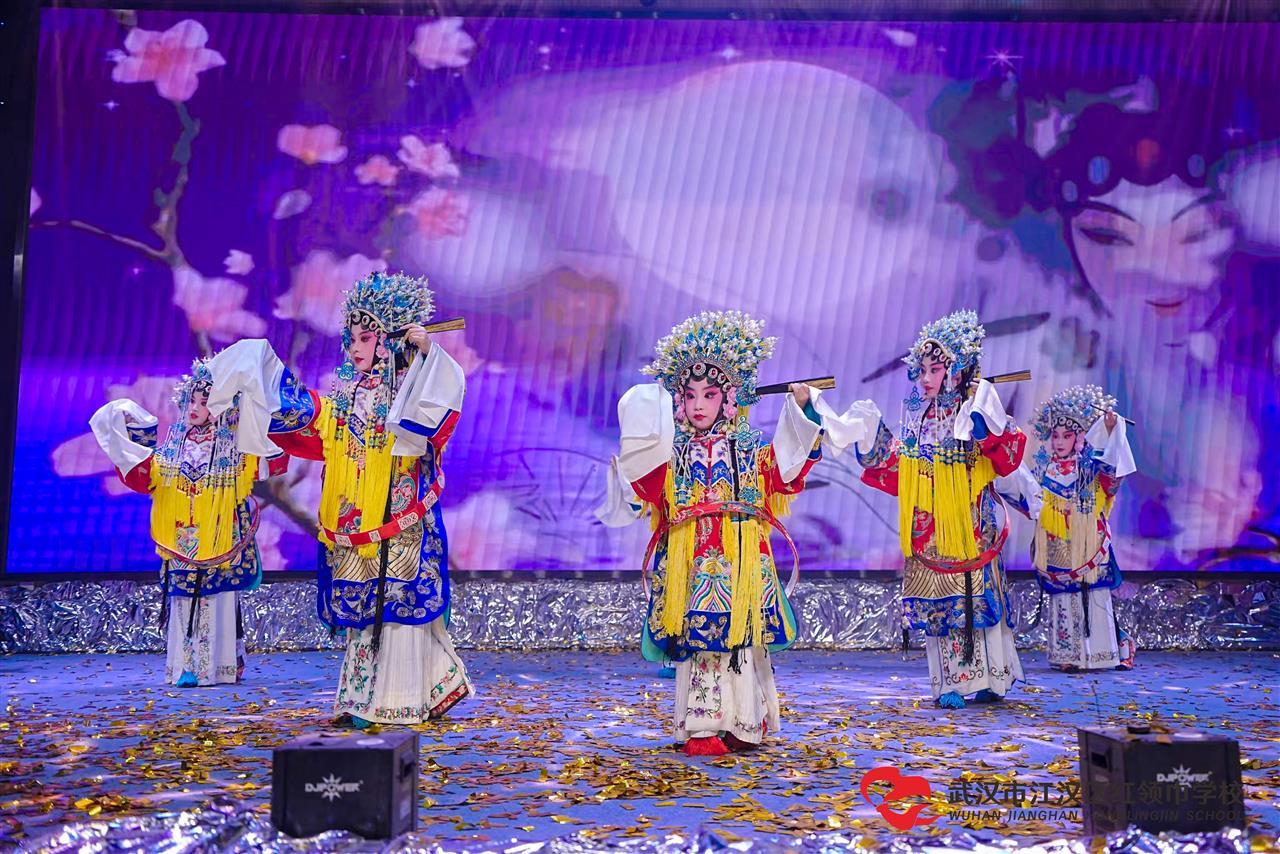 VAN02858.jpg VAN02858.jpg