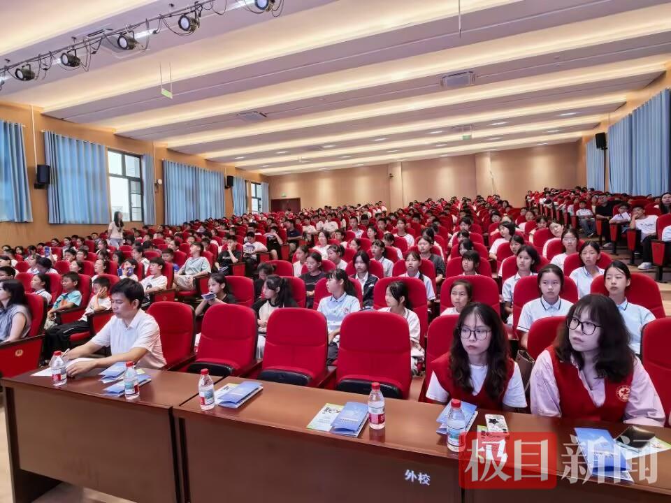 AB447DBB6A6696507943909FED2C3166.jpg AB447DBB6A6696507943909FED2C3166.jpg