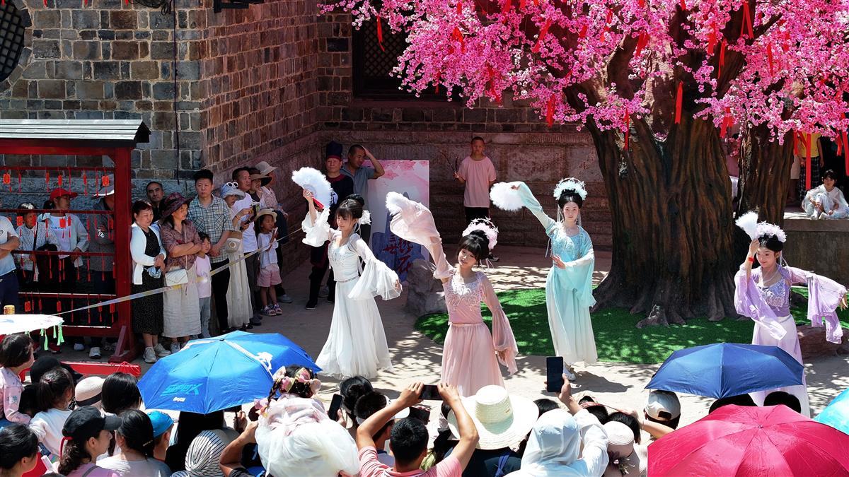 演出、互动活动精彩纷呈4.jpg