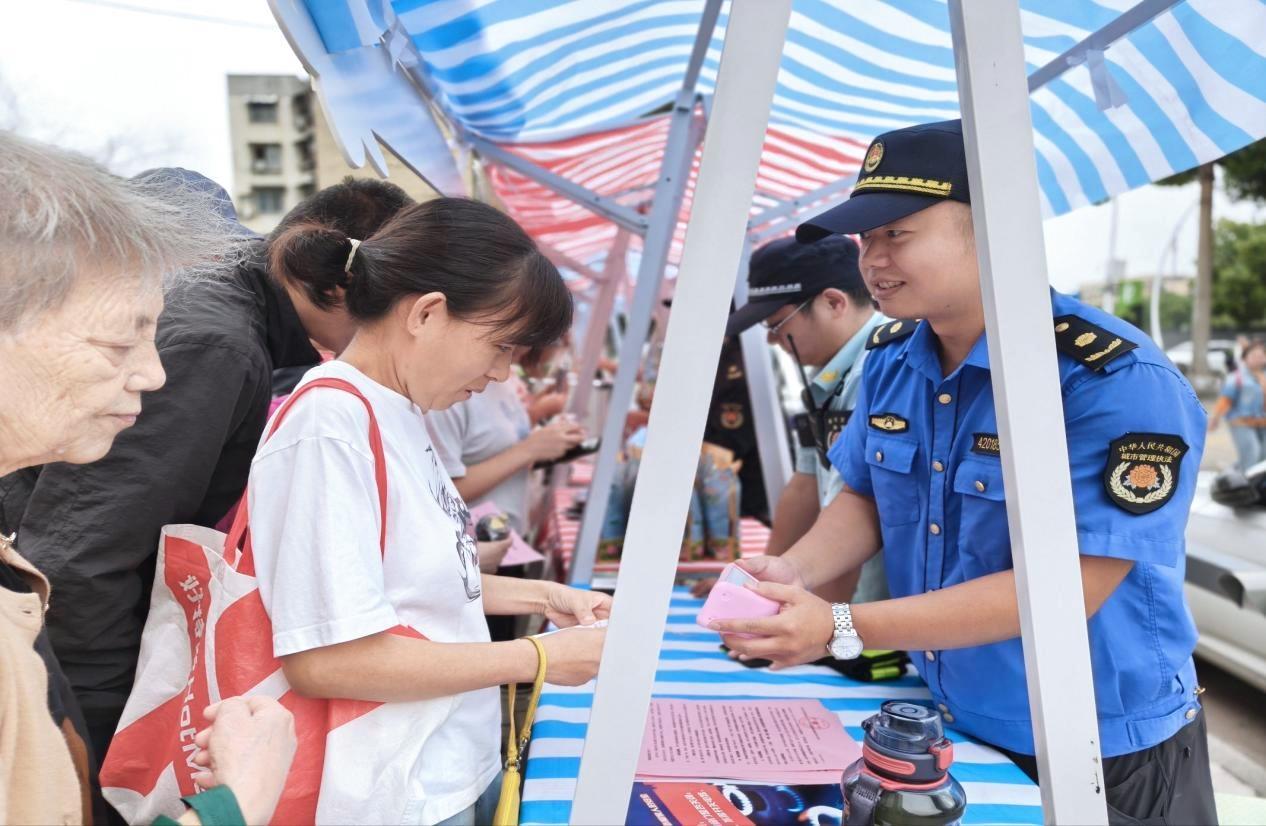 烟火气里享便利 常青花园生活节火了