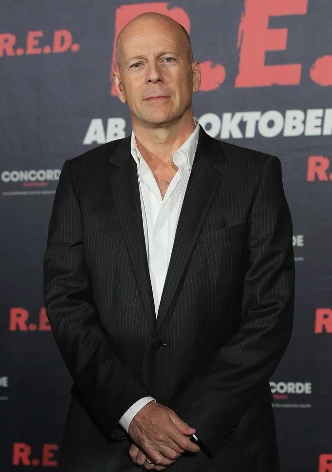 好莱坞传奇巨星布鲁斯·威斯利将捐大脑，因失语症已退出演艺圈已3年