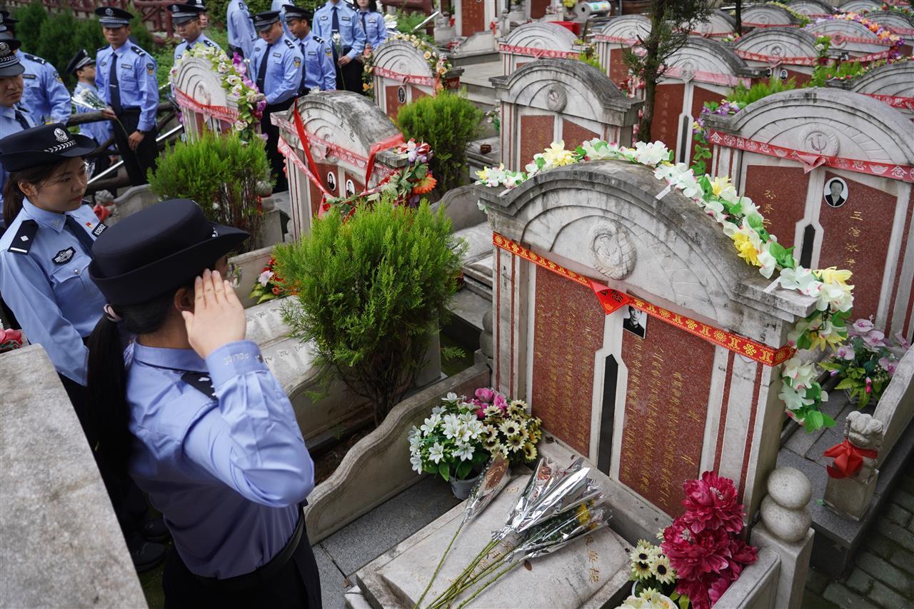 微信图片_20250929094155.jpg 微信图片_20250929094155.jpg