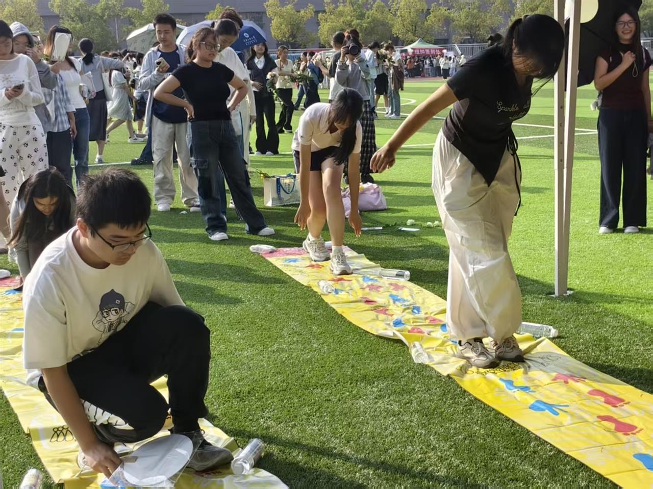 同手同脚活动现场。陈韶月 摄.jpg 同手同脚活动现场。陈韶月 摄.jpg