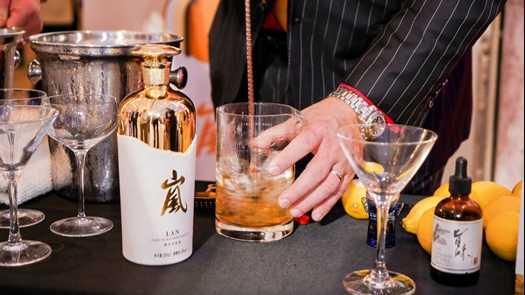 国台“岚·橡木风味酒”澳门首发，以品类创新提速白酒国际化