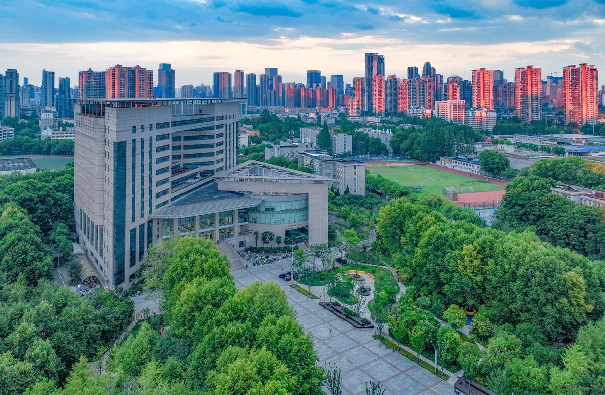 湖北大学博物馆外景.png
