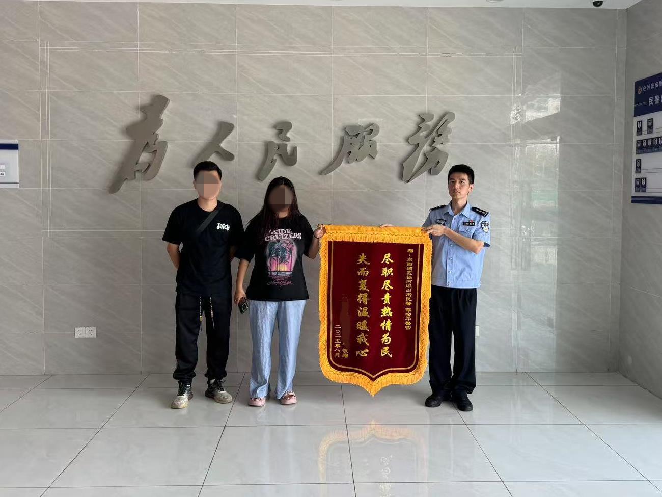 e114d87ca9d072d80ca733b05c91c13.jpg e114d87ca9d072d80ca733b05c91c13.jpg