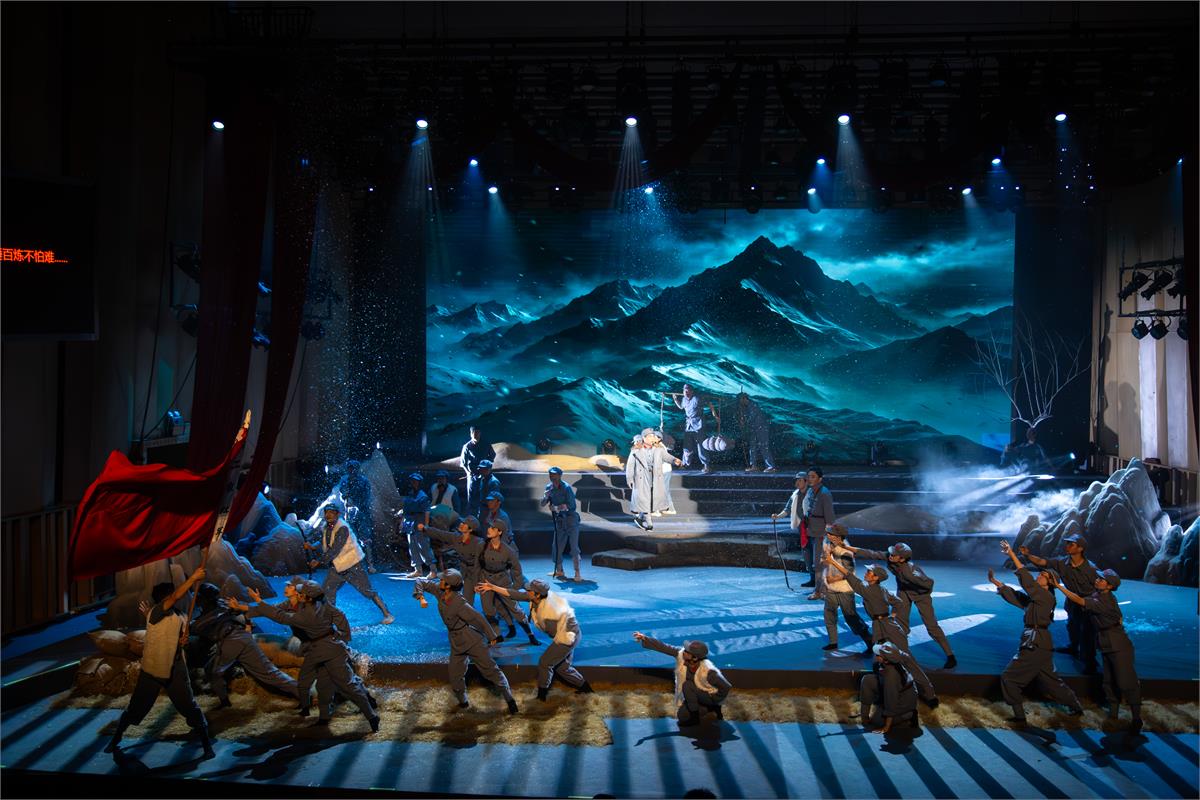 “雪山·丰碑”独唱+情景演绎‘田媛摄.jpg “雪山·丰碑”独唱+情景演绎‘田媛摄.jpg