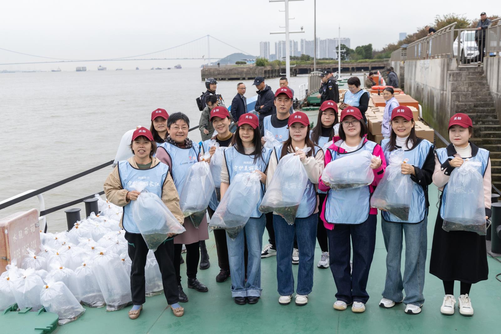 微信图片_20251103101044_575_164.png 微信图片_20251103101044_575_164.png