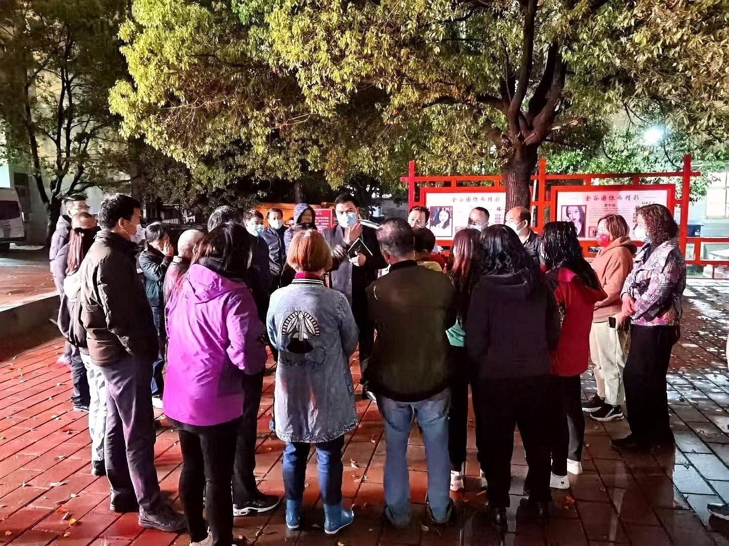 广场议事会2.jpg