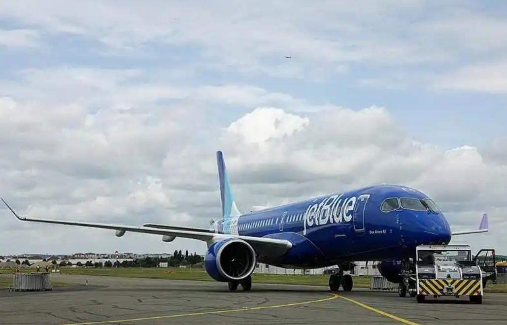 空客A320紧急停飞，飞行控制软件问题导致途中骤降