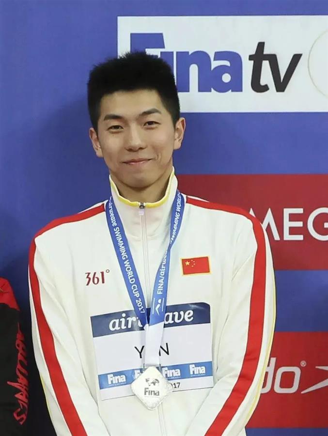 逆天长腿 性感肌肉 彬彬有礼——"中国蛙王"闫子贝帅出新天际