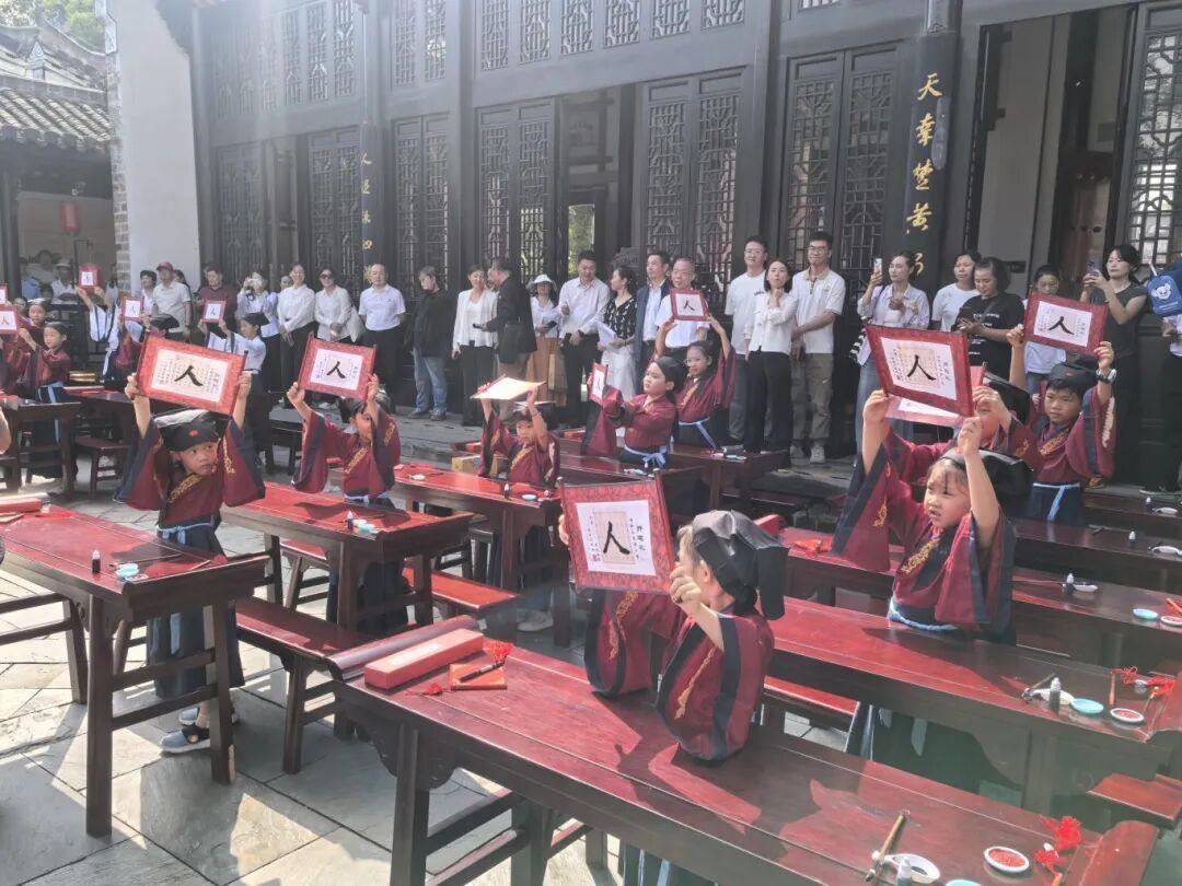 微信图片_20250929165328_46_1190.jpg 微信图片_20250929165328_46_1190.jpg