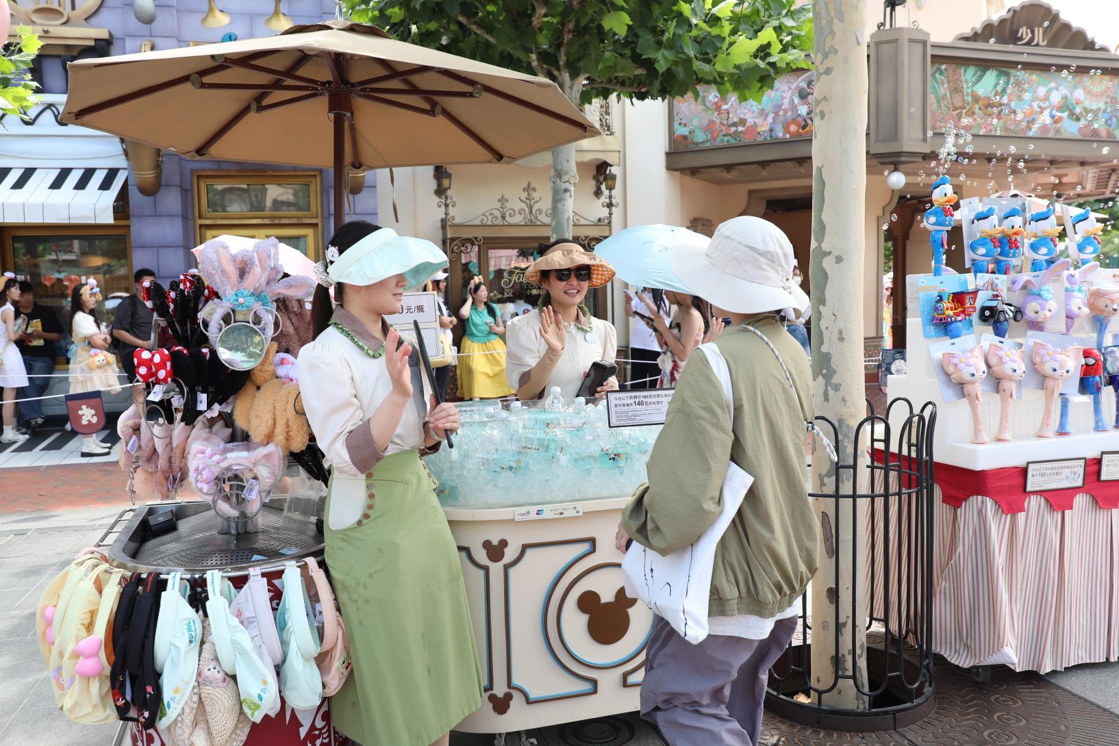 演职1.jpg 演职1.jpg