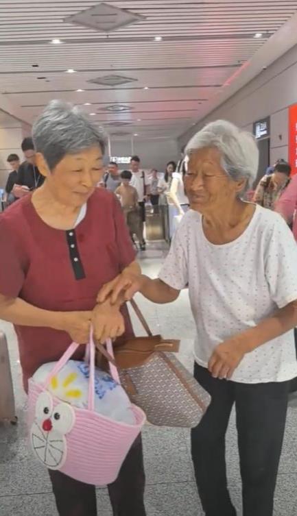 2E49A98DFDF840C1F0CF104A634DF946.png 2E49A98DFDF840C1F0CF104A634DF946.png