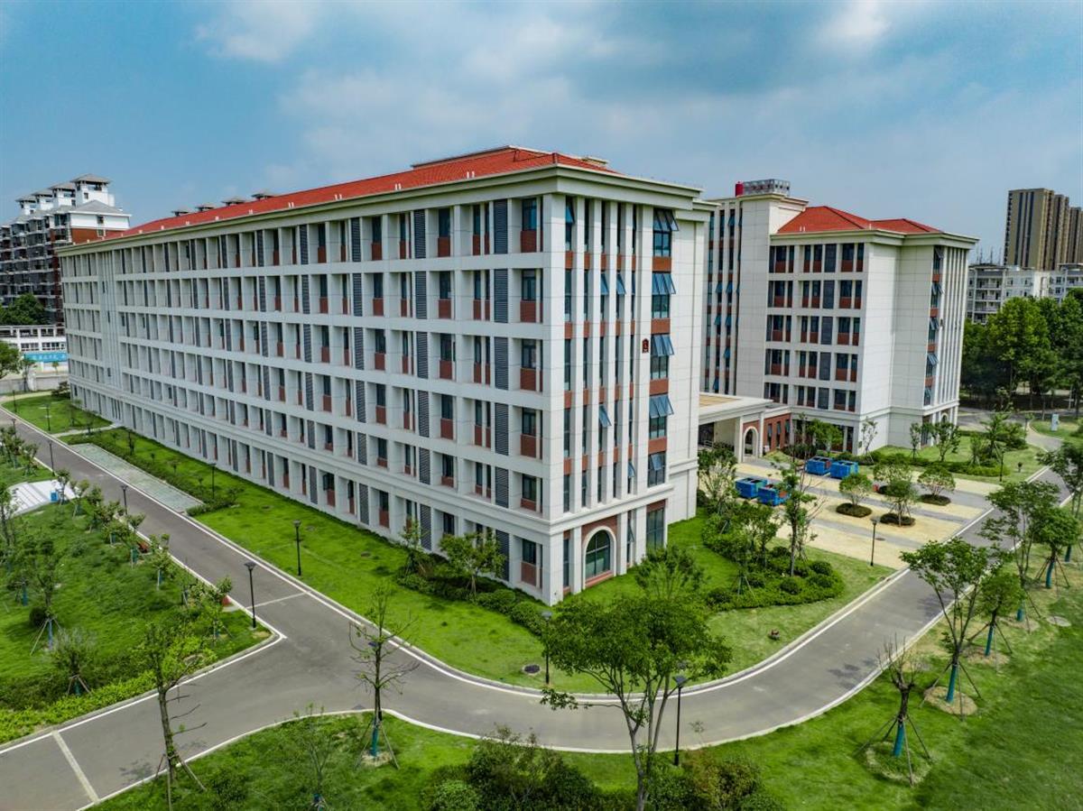 图片2.jpg 图片2.jpg