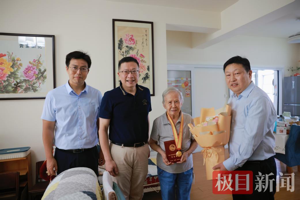 图片8.jpg 图片8.jpg