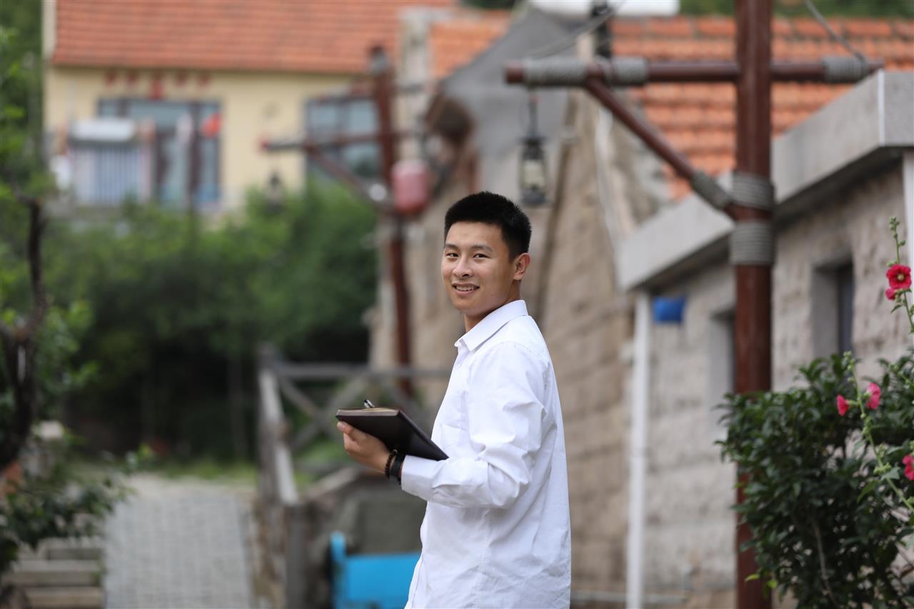 吴茂林在乡村.jpg 吴茂林在乡村.jpg