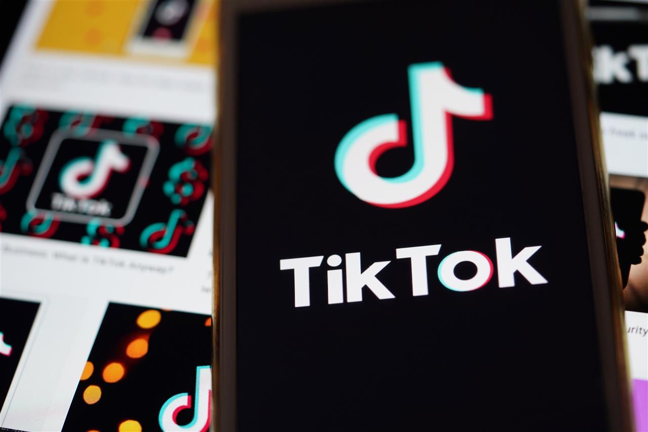 Tik Tok.jpg