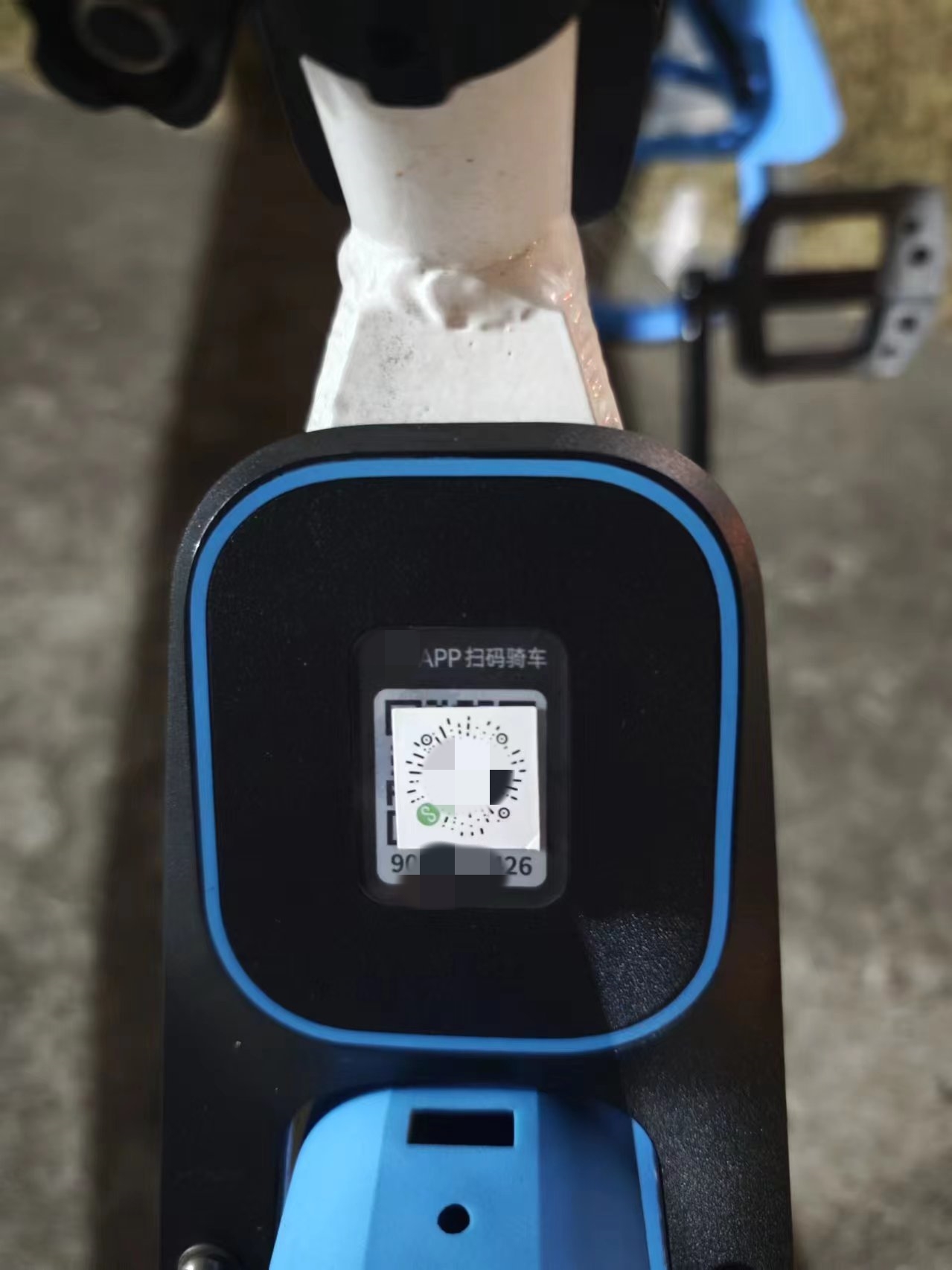 发现共计超万辆共享单车车锁二维码被不明"二维码"人为覆盖,导致单车