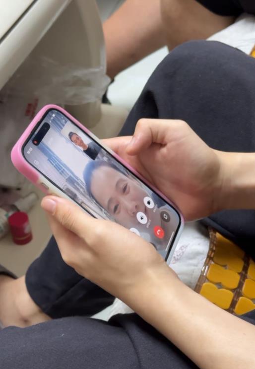 查分后与妈妈视频通话 来自邻水发布.png