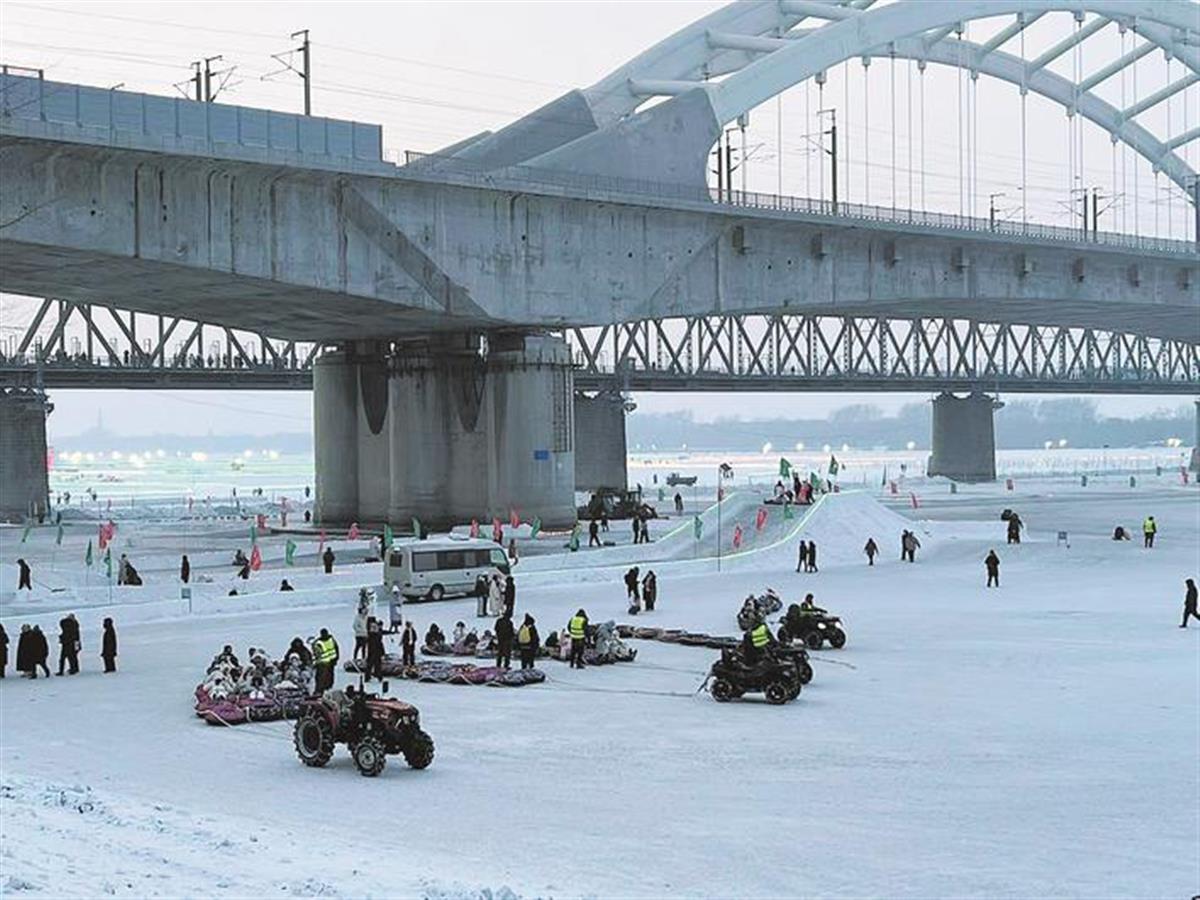 Amazing China：Harbin Sees a Winter Tourism Boom | 极目新闻