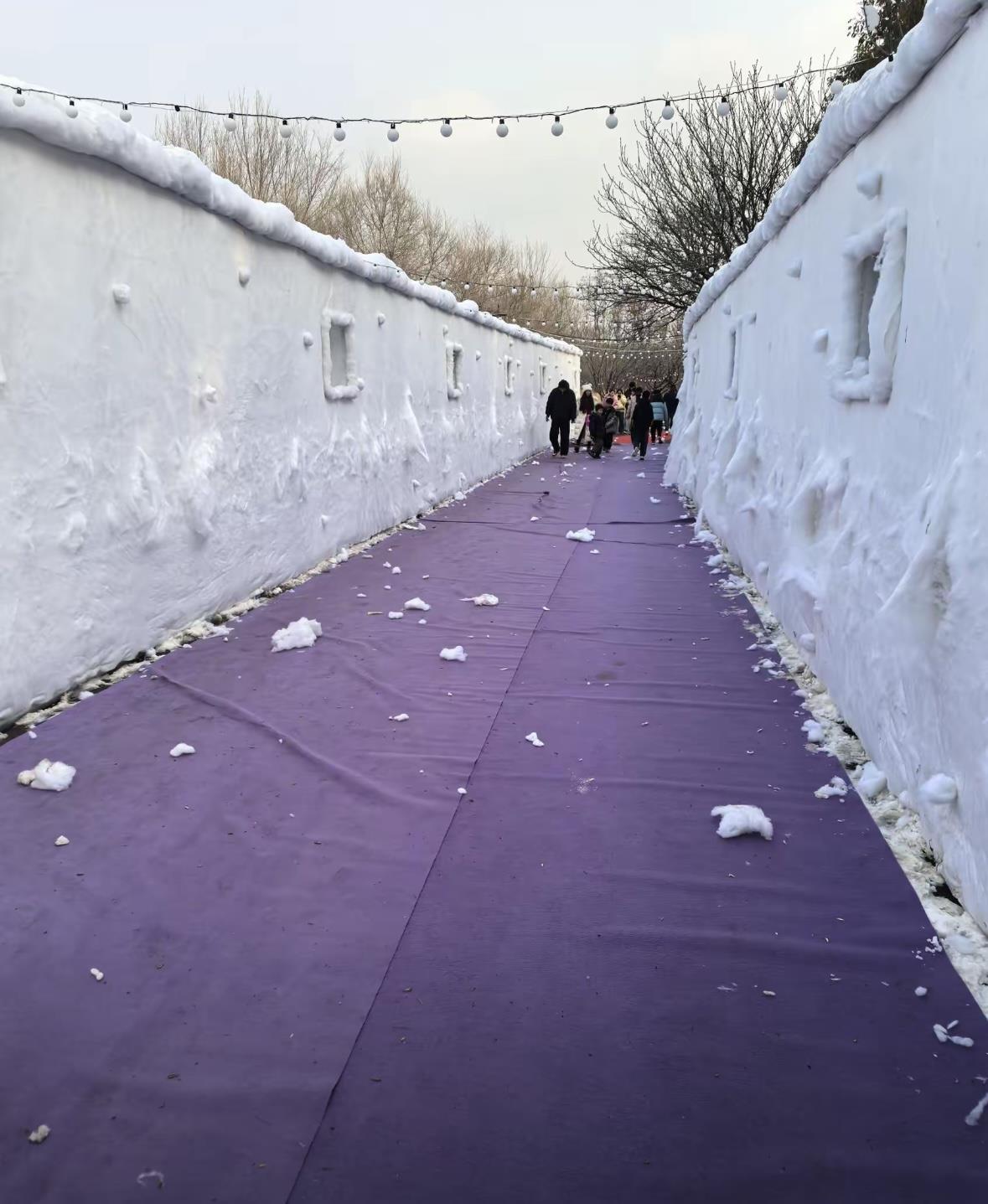 郑州梦幻雪乡因棉花造雪引发争议,园区停业整顿,恢复营业时间待定