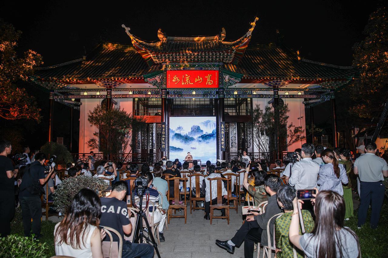 ZJS_2953.jpg ZJS_2953.jpg